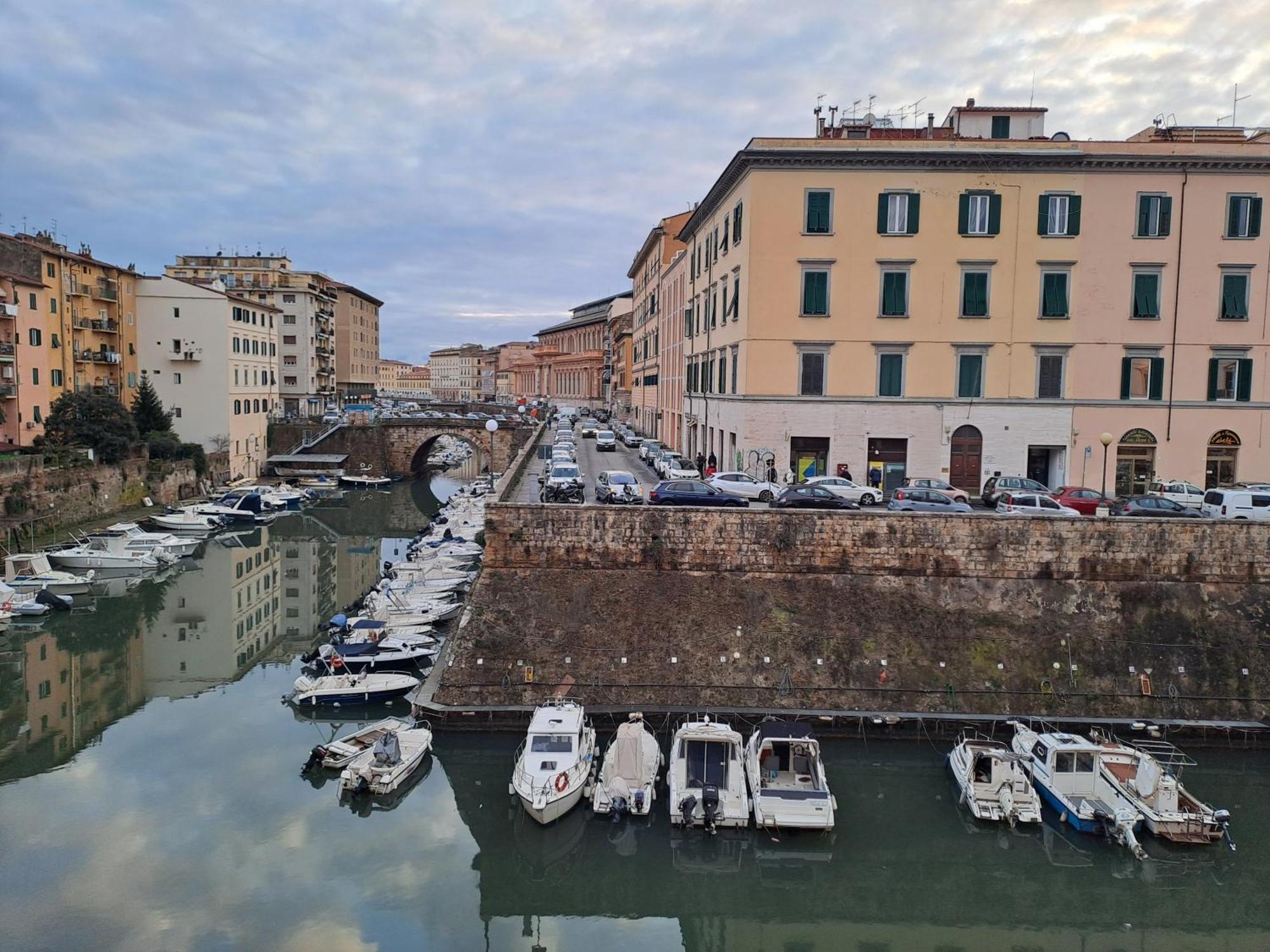 Giappone Inn Flat Livorno Exteriér fotografie